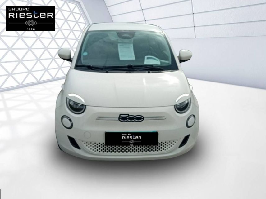 77100 : Hyundai Meaux - Protea by Riester - FIAT 500e BERLINE MY22 SERIE 1 STEP 1 Action - 500 III - Blanc - Automate à fonct. Continu - Courant électrique