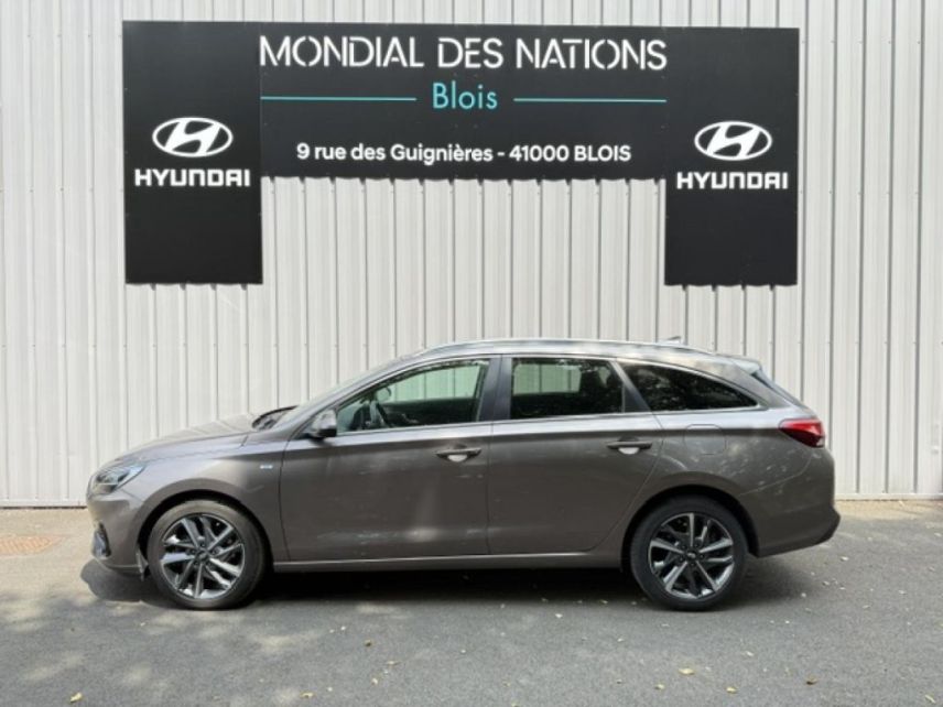 41000 : Hyundai Blois - Mondial des Nations - HYUNDAI i30 SW - i30 SW - Silky Bronze Métal - Traction - Essence/Micro-Hybride