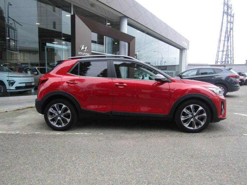 91100 : Hyundai Corbeil-Essonnes - CAP Fournier - KIA STONIC Design - STONIC - Rouge - Automate sequentiel - Essence sans plomb