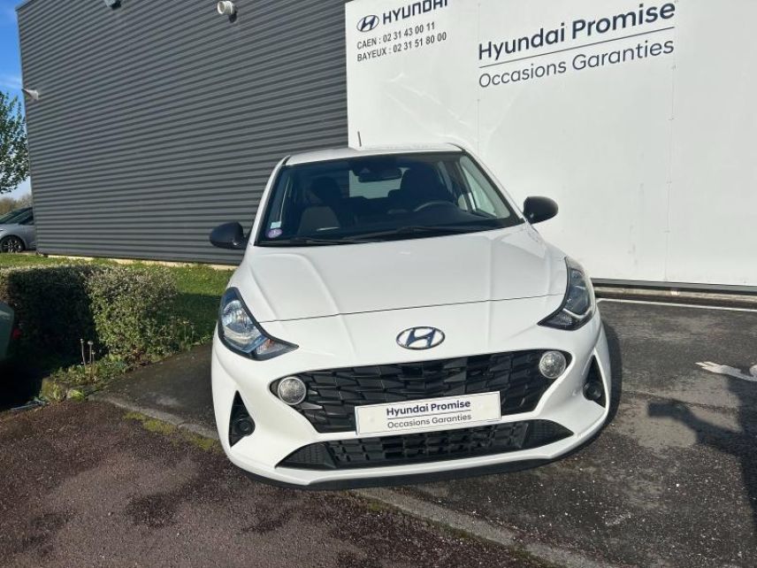 14100 : Hyundai Lisieux - Trajectoire Automobiles - HYUNDAI i10 - i10 - Polar White - Traction - Essence