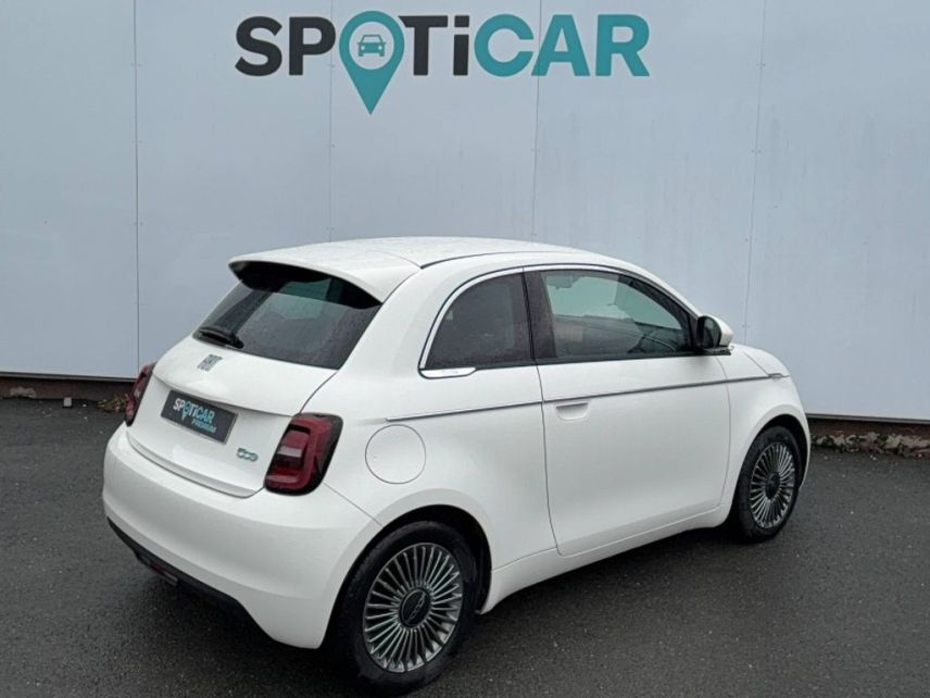 33140 : Hyundai Bordeaux Sud Villenave d'Ornon - Sipa Automobiles - FIAT 500e BERLINE MY22 SERIE 1 STEP 2 Icône - 500 III ELECTRIQUE - Blanc - Automate à fonct. Continu - Courant électrique