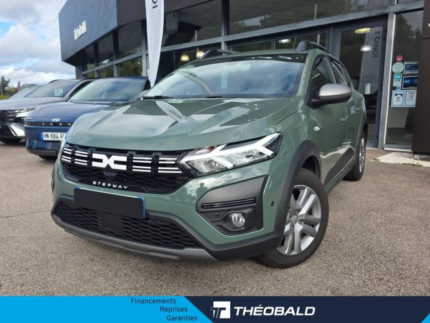 57200 : Hyundai Sarreguemines - Theobald Automobiles - DACIA Sandero - Sandero - Kaki Lichen - Traction - Essence