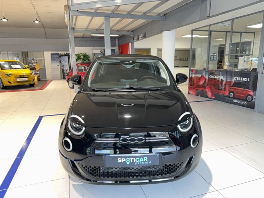 04100 : Hyundai Manosque - Pedinielli - FIAT 500e CABRIOLET Nouvelle 500 - 500 III ELECTRIQUE - Noir - Automate à fonct. Continu - Courant électrique