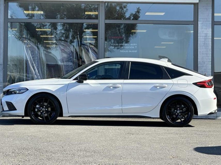 57200 : Hyundai Sarreguemines - Theobald Automobiles - HONDA Civic - Civic - Blanc Platine Nacré - Traction - Hybride : Essence/Electrique