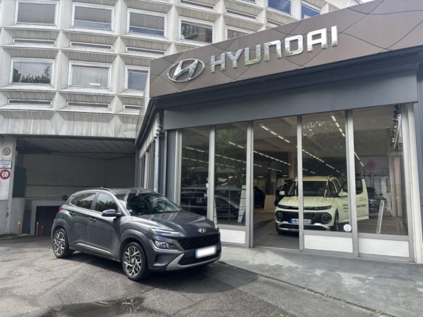 75013 : Hyundai Paris 13 - Bayard Automobiles - HYUNDAI Kona - Kona - Dark Knight - Traction - Hybride : Essence/Electrique