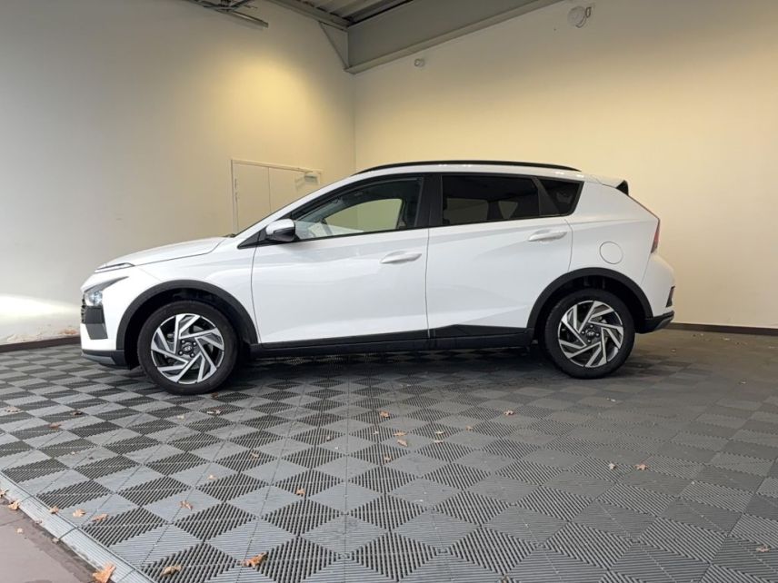85000 : Hyundai La Roche-sur-Yon - Océane Auto - HYUNDAI BAYON Intuitive - BAYON - Blanc - Automate sequentiel - Essence sans plomb