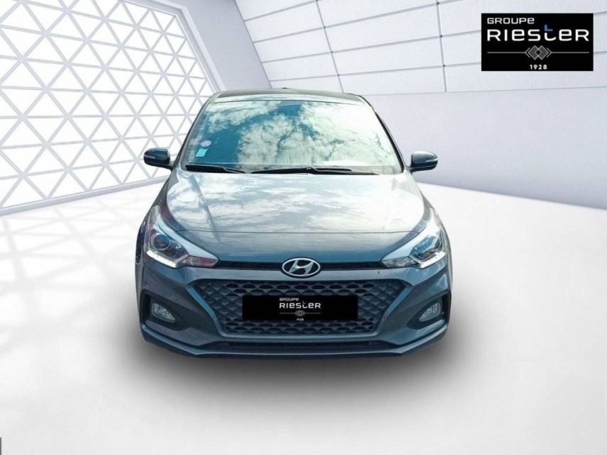 77600 : Hyundai Bussy-Saint-Georges - Protea by Riester - HYUNDAI i20 Edition #Style - i20 II - GRIS - Boîte séquentielle - Essence sans plomb