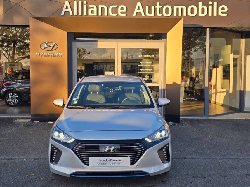 28600 : Hyundai Chartres - Alliance Automobile - HYUNDAI Ioniq - Ioniq - Platinum Silver - Traction - Hybride rechargeable : Essence/Electrique