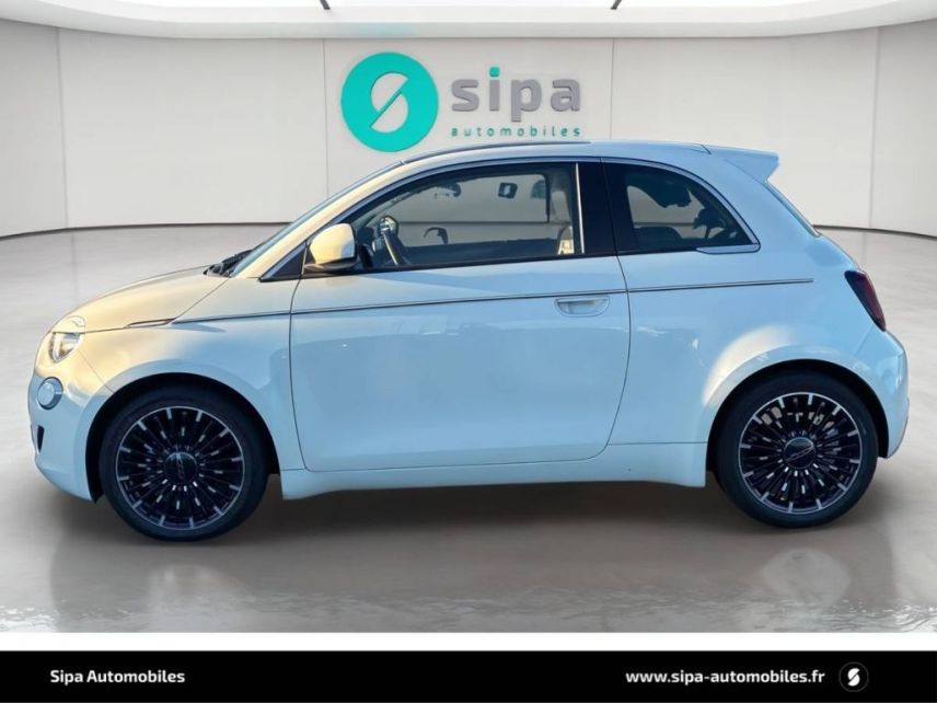 31200 : Hyundai TOULOUSE NORD - AUTO NORD - FIAT 500e BERLINE MY22 SERIE 1 STEP 2 Icône Plus - 500 III - White - Automate à fonct. Continu - Courant électrique