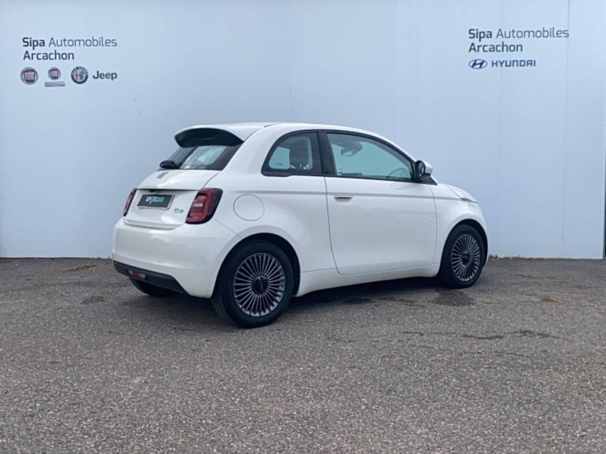 33260 : Hyundai Arcachon - Sipa Automobiles - FIAT 500e BERLINE MY22 SERIE 1 STEP 2 Icône - 500 III - Blanc - Automate à fonct. Continu - Courant électrique