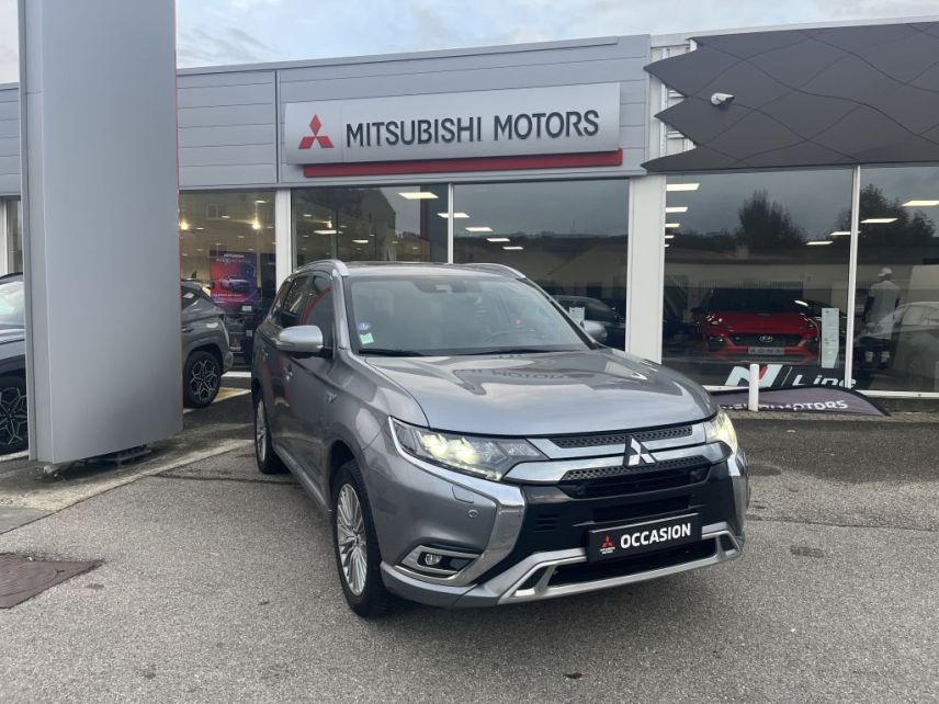 38200 : Hyundai Vienne - Groupe Central Autos - MITSUBISHI OUTLANDER PHEV Instyle - OUTLANDER III - Gris - Automate à fonct. Continu - Essence / Courant électrique