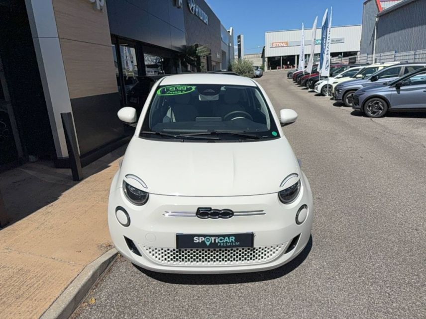 04100 : Hyundai Manosque - Pedinielli - FIAT 500e BERLINE MY22 SERIE 1 STEP 1 Icône - 500 III - Blanc - Automate à fonct. Continu - Courant électrique