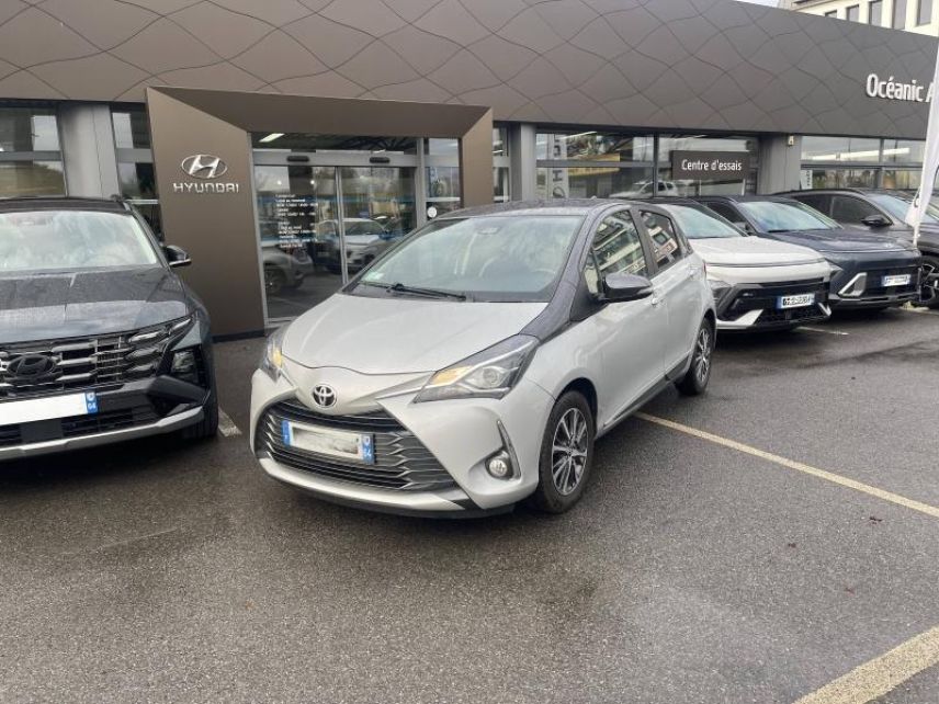 64100 : Hyundai Bayonne - Oceanic Auto - TOYOTA Yaris - Yaris - Gris Aluminium bi-ton Toit Gris Atlas - Traction - Essence