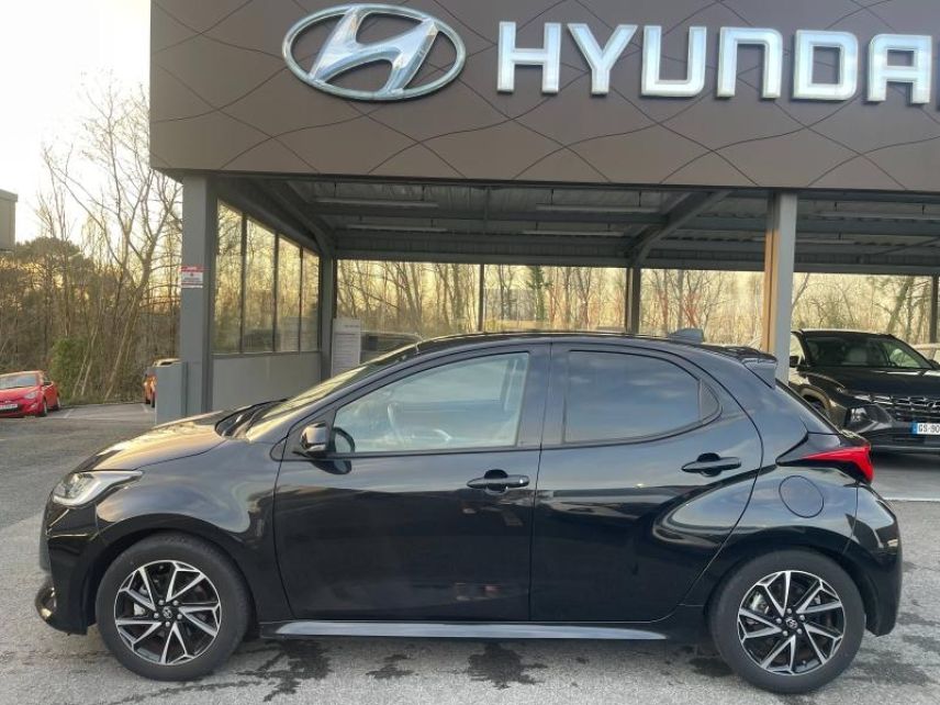 64100 : Hyundai Bayonne - Oceanic Auto - TOYOTA Yaris - Yaris - Noir Intense (M) - Traction - Hybride : Essence/Electrique