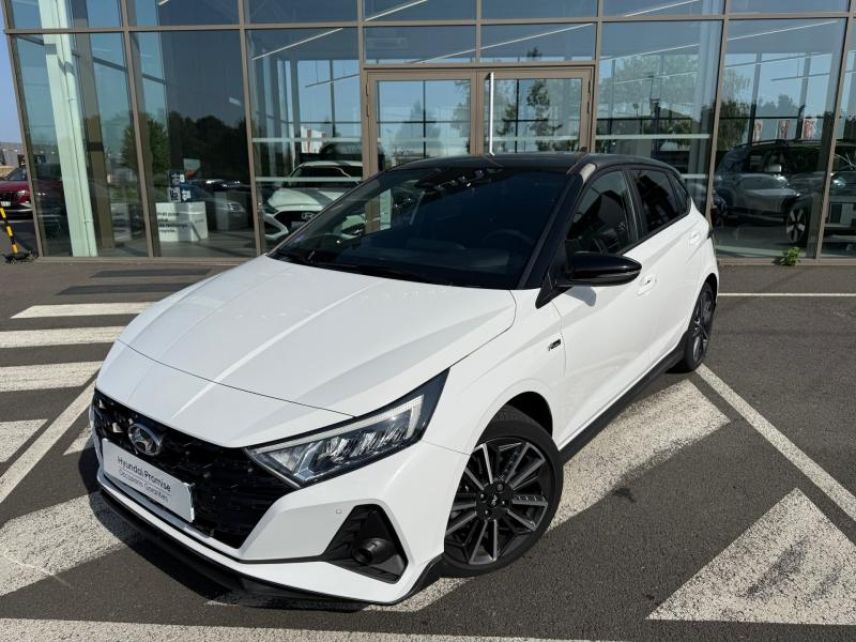 37540 : Hyundai Tours - EOS des Nations - HYUNDAI i20 - i20 - Polar White Métal/Toit/rétros Black - Traction - Essence/Micro-Hybride