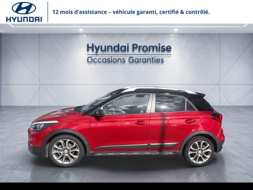 45000 : Hyundai Orléans - GCA - HYUNDAI i20 Active - i20 Active - Passion Red/Toit rétro Phantom Black - Traction - Essence