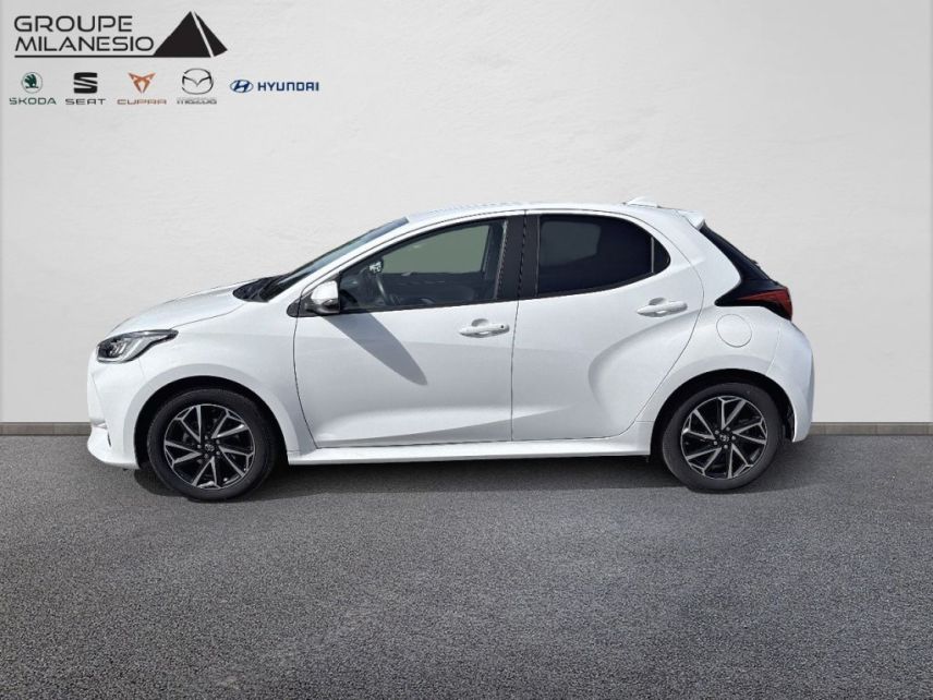 13300 : Hyundai Salon de Provence - Cap Milanesio - TOYOTA YARIS Design - YARIS IV - Blanc - Boîte manuelle - Essence sans plomb
