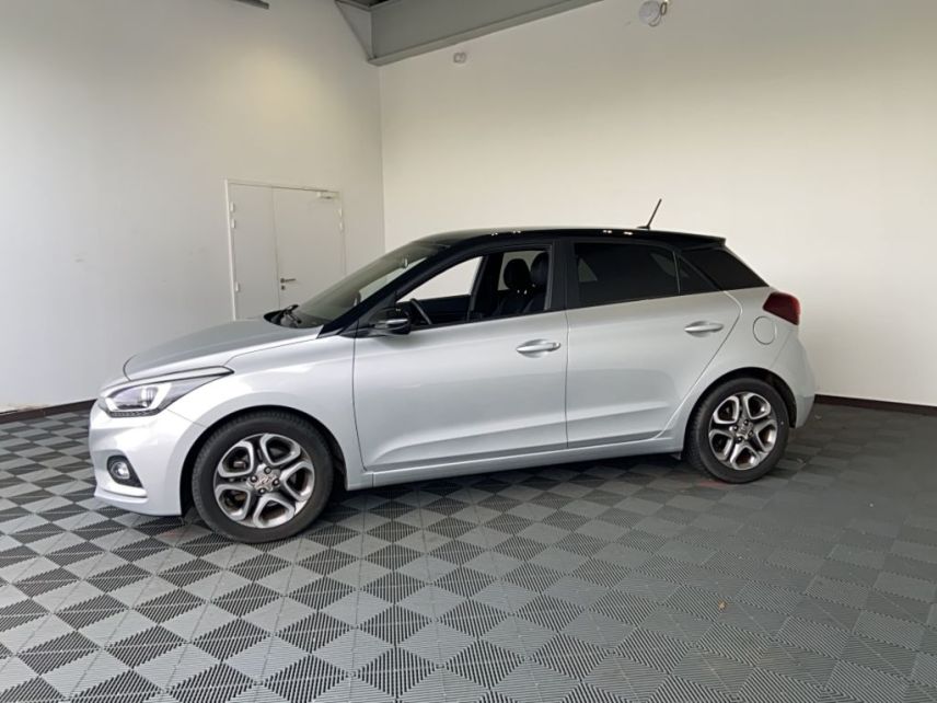 85000 : Hyundai La Roche-sur-Yon - Océane Auto - HYUNDAI i20 Edition #Mondial 2019 - i20 II - Gris - Boîte séquentielle - Essence sans plomb