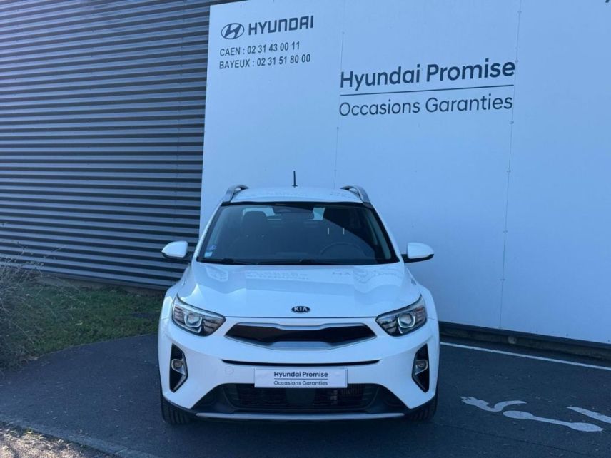 14100 : Hyundai Lisieux - Trajectoire Automobiles - KIA Stonic - Stonic - Blanc Céleste - Traction - Essence/Micro-Hybride