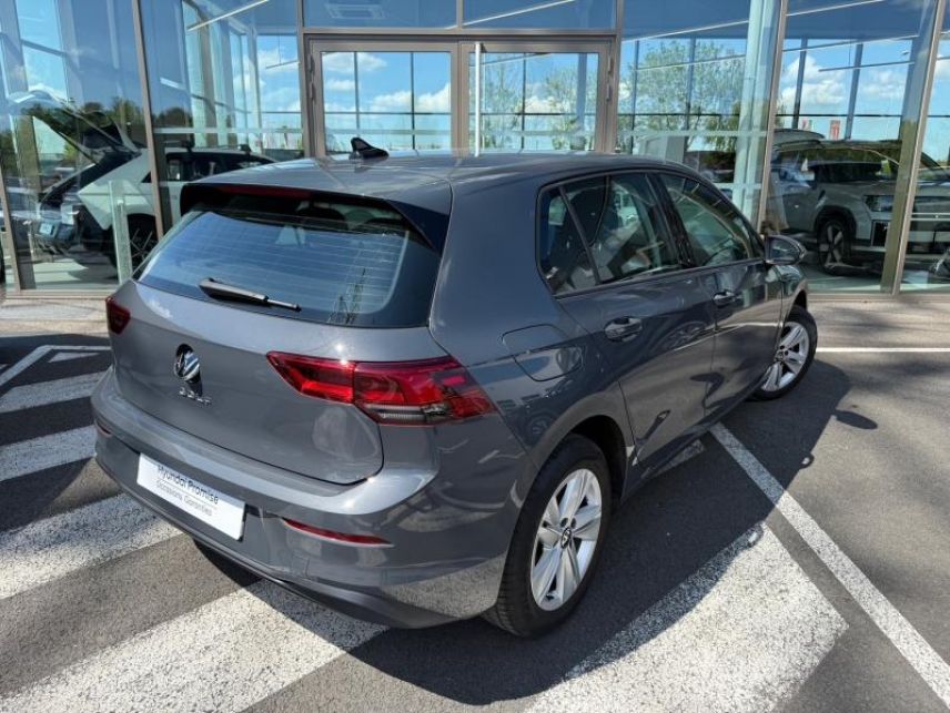 37540 : Hyundai Tours - EOS des Nations - VOLKSWAGEN Golf - Golf - Reflet d&#039;Argent métallisée - Traction - Essence