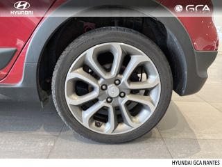 44800 : Hyundai NANTES SAINT HERBLAIN - GCH NANTES - HYUNDAI i20 Active - i20 Active - Passion Red - Traction - Essence