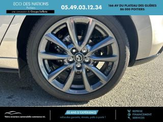 86000 : Hyundai Poitiers - Eco des Nations - MAZDA Mazda 3 - Mazda 3 - Platinum Quartz Métallisé - Traction - Essence/Micro-Hybride