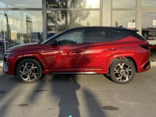 57200 : Hyundai Sarreguemines - Theobald Automobiles - HYUNDAI Tucson - Tucson - Ultimate Red Métal - Traction - Hybride : Essence/Electrique