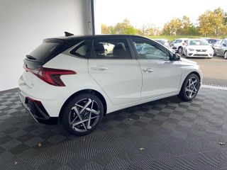 85000 : Hyundai La Roche-sur-Yon - Océane Auto - HYUNDAI i20 Executive - i20 III - Blanc - Automate sequentiel - Essence sans plomb