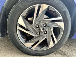 21300 : Hyundai Dijon - Privilège Automobiles - HYUNDAI i20 Intuitive - i20 III - Bleu fonce - Boîte manuelle - Essence sans plomb