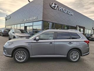 56000 : Hyundai Vannes - Park Lann Automobiles - MITSUBISHI Outlander - Outlander - Titanium Grey - Transmission intégrale - Hybride rechargeable : Essence/Electrique