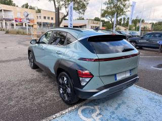 84120 : Hyundai PERTUIS - SA PEDINIELLI - HYUNDAI KONA Creative - KONA II - Vert - Automate sequentiel - Essence / Courant électrique