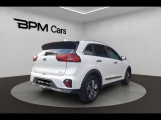 92250 : Hyundai La Garenne-Colombes - BPM Cars - KIA Niro - Niro - Blanc Nacre - Traction - Hybride rechargeable : Essence/Electrique
