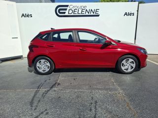 30100 : Hyundai Alès - Auto Hall - HYUNDAI i20 Initia - i20 III - Rouge - Boîte manuelle - Essence sans plomb