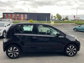 64100 : Hyundai Bayonne - Oceanic Auto - VOLKSWAGEN up! - up! - Noir Intense nacrée - Traction - Essence