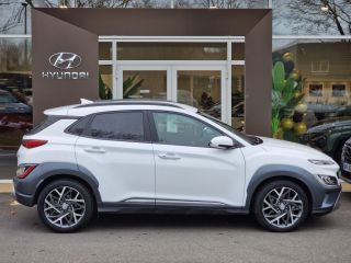 77240 : Hyundai Melun - CAP FOURNIER - HYUNDAI KONA HYBRID Executive - KONA - Blanc - Automate sequentiel - Essence / Courant électrique