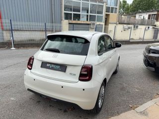 04100 : Hyundai Manosque - Pedinielli - FIAT 500e BERLINE Action Plus - 500 III ELECTRIQUE - Blanc                                              - Automate à fonct. Continu - Courant électrique