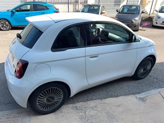 04100 : Hyundai Manosque - Pedinielli - FIAT 500e BERLINE MY22 SERIE 1 STEP 2 Icône - 500 III - Ice White - Automate à fonct. Continu - Courant électrique