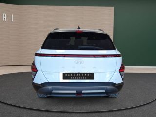 83130 : Hyundai Toulon - Autodif SAS - Groupe BALDASSARI - HYUNDAI KONA Creative - KONA II - BLANC - Automate sequentiel - Essence / Courant électrique