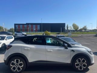 64100 : Hyundai Bayonne - Oceanic Auto - RENAULT Captur - Captur - Blanc Nacré - Traction - Hybride rechargeable : Essence/Electrique
