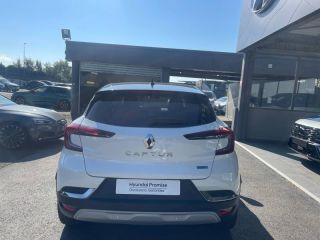 64100 : Hyundai Bayonne - Oceanic Auto - RENAULT Captur - Captur - Blanc Nacré - Traction - Hybride rechargeable : Essence/Electrique