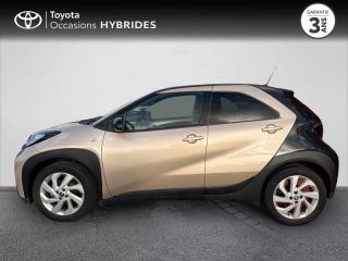 50000 : Hyundai Saint-Lô - GCA - TOYOTA Aygo X - Aygo X - Bi-Ton Beige Gingembre métal/Toit noir - Traction - Essence