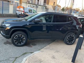 04100 : Hyundai Manosque - Pedinielli - JEEP COMPASS MY20 Trailhawk - COMPASS II - NOIR - Boîte automatique - Essence / Courant électrique