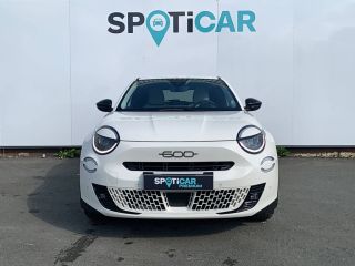 33140 : Hyundai Bordeaux Sud Villenave d&#039;Ornon - Sipa Automobiles - FIAT 600 La Prima - 600 - Blanc - Boîte automatique - Essence sans plomb