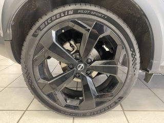 95500 : Hyundai Gonesse - ABVV - NISSAN JUKE 2022.5 Premiere Edition - JUKE II - Gris - Boîte hybride multimode - Essence / Courant électrique