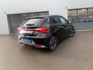 57685 : Hyundai Metz - Theobald Automobiles - HYUNDAI i20 - i20 - Sleek Silver Métal - Traction - Essence