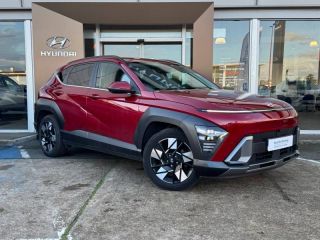 72100 : Hyundai Le Mans - GCA LE MANS - HYUNDAI Kona - Kona - Ultimate Red métallisé - Traction - Hybride : Essence/Electrique