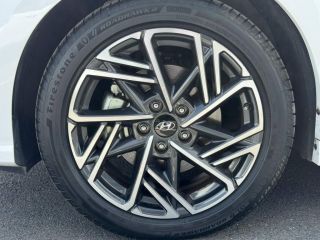 14100 : Hyundai Lisieux - Trajectoire Automobiles - HYUNDAI Kona - Kona - Atlas White - Traction - Essence/Micro-Hybride