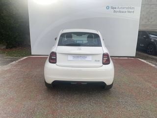 33110 : Hyundai Bordeaux Nord Le Bouscat - Sipa Automobiles - FIAT 500 NOUVELLE MY22 SERIE 1 STEP 1 Icône Plus - 500 III - Blanc - Automate à fonct. Continu - Courant électrique