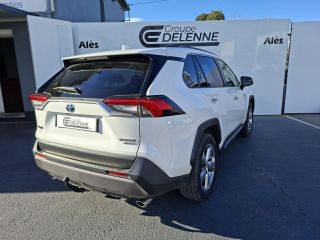 30100 : Hyundai Alès - Auto Hall - TOYOTA RAV4 HYBRIDE MY20 Lounge - RAV4 V - Blanc - Automate à fonct. Continu - Essence / Courant électrique