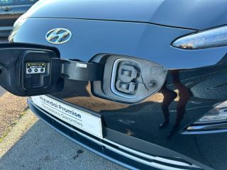 14100 : Hyundai Lisieux - Trajectoire Automobiles - HYUNDAI Kona - Kona - Phantom Black Métal - Traction - Electrique